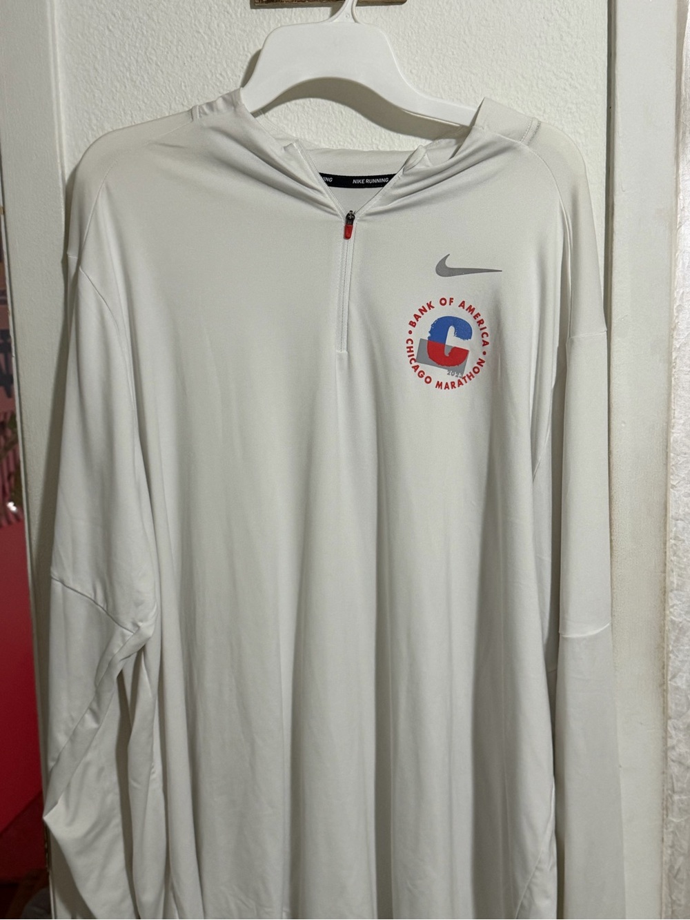 Nike White Long-Sleeve Chicago Marathon Running Top